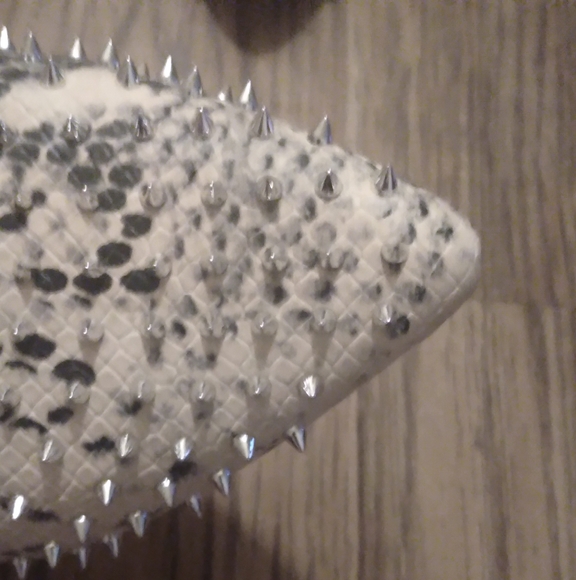 Spiked snakeskin flats - Picture 4 of 10